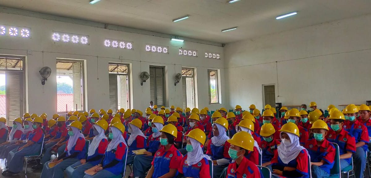 School Cooperation and Curriculum Alignment PT KOMATSU INDONESIA