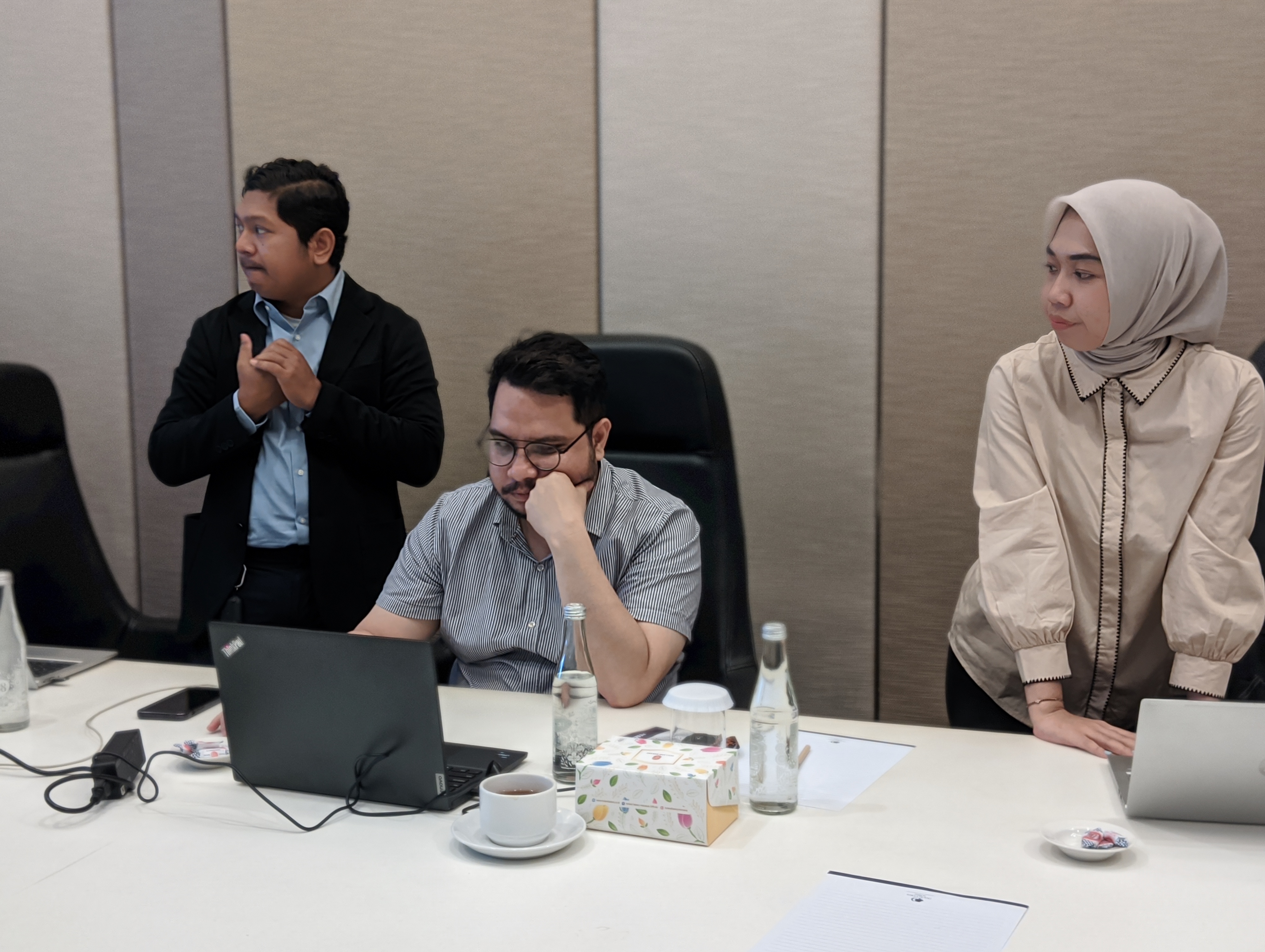 00100sPORTRAIT_00100_BURST20240531090700629_COVER