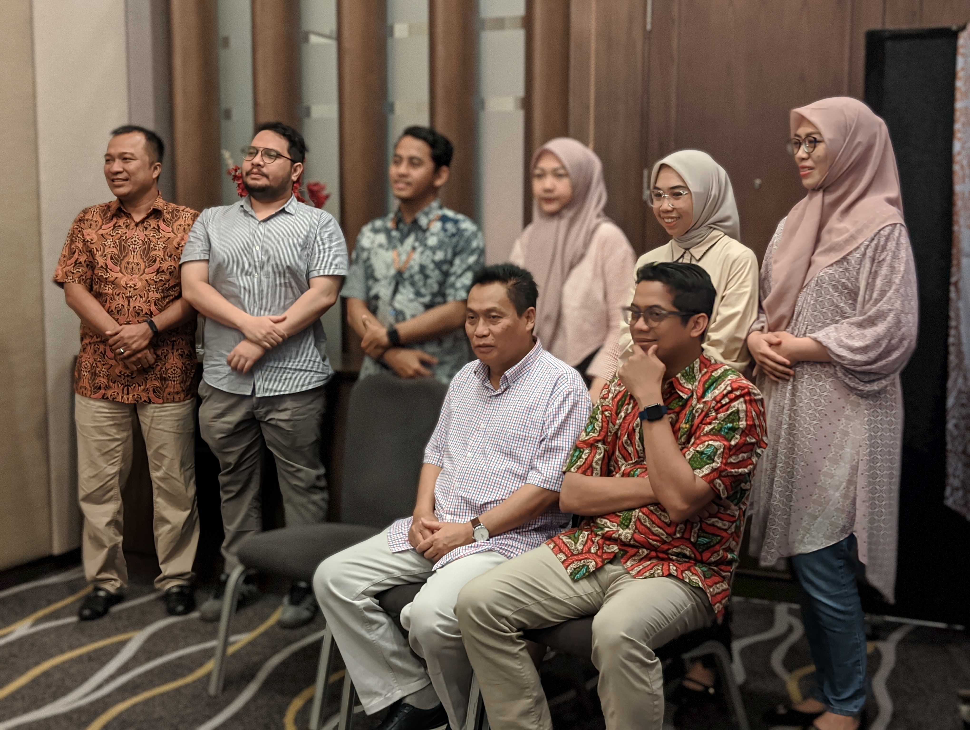 00100sPORTRAIT_00100_BURST20240531105632707_COVER